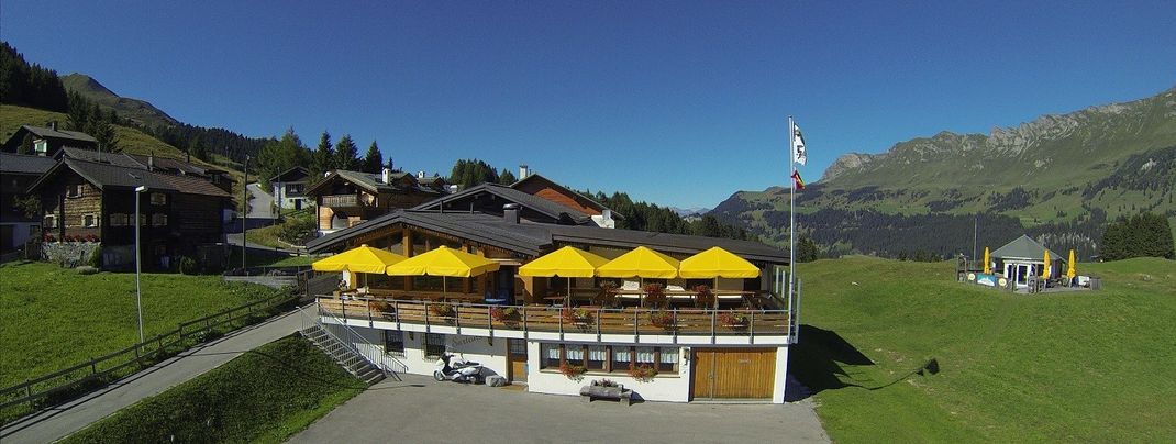 Berghotel Sartons im Sommer