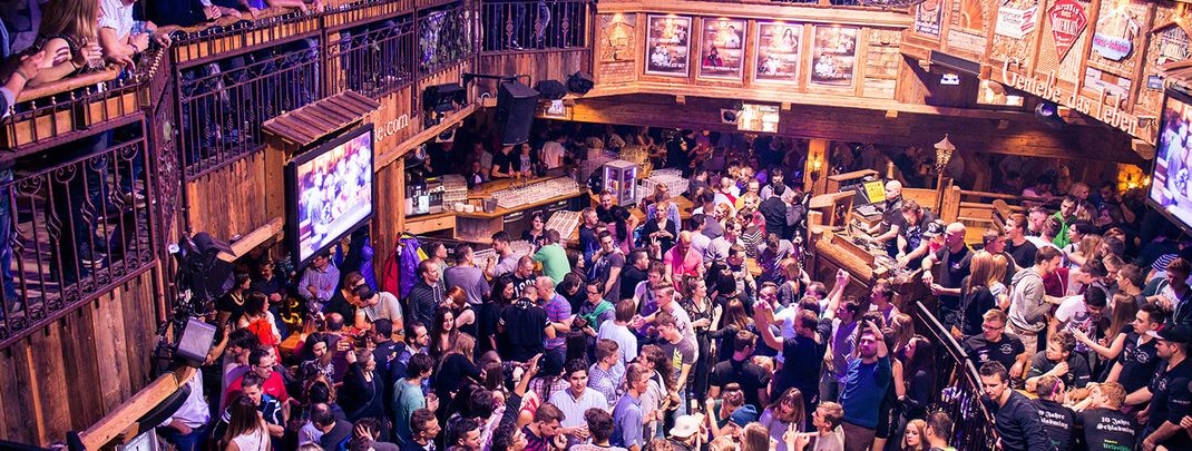 Partystimmung in der Hohenhaustenne am Fuße der Planai in Schladming