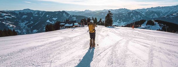 In einigen Teilen des Skigebiets ist das Skifahren mit Hunden erlaubt.