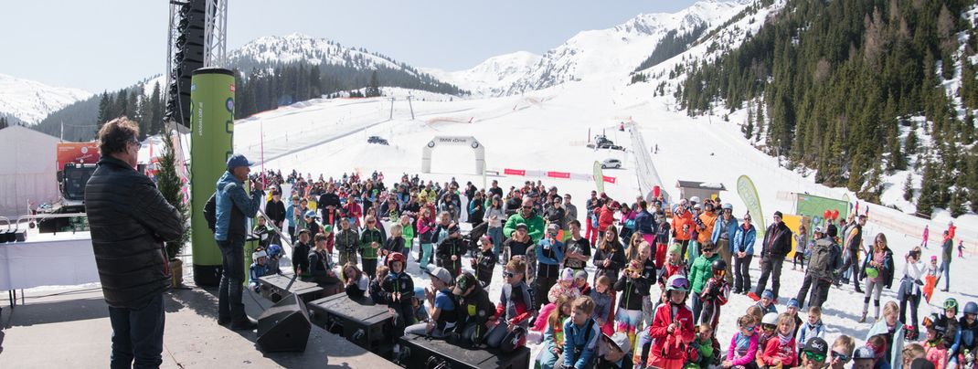 Rund um das Seilrennen ist ein buntes Rahmenprogramm geboten.