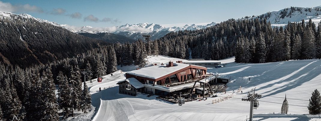 Die moderne Bergstation ‚Summit‘ in Ratschings-Jaufen ist Ausgangspunkt für Panoramaabfahrten und ein beliebter Treffpunkt zum Einkehren.