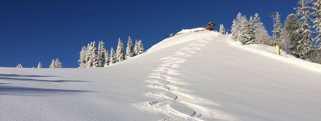 Das gibts auch nur selten: An Ostern konnten Skifahrer in Schladming im frischen Neuschnee powdern.