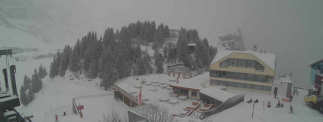 Verschneiter Ausblick vom Berghotel Trübsee in der Skiregion Engelberg-Titlis (5. Januar 2017)