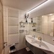 Modernes Badezimmer in Drei Türme Apartements in Tschagguns