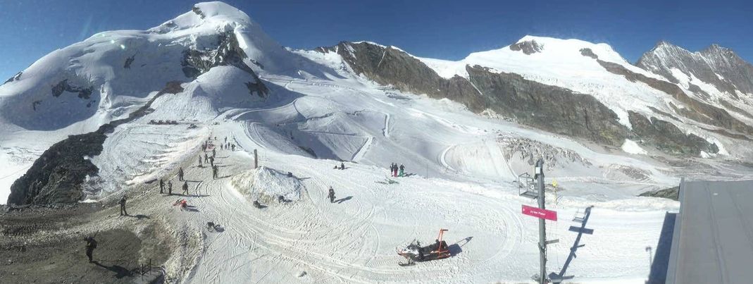 Täglich bis 14 Uhr sind aktuell die Pisten in Saas-Fee geöffnet.