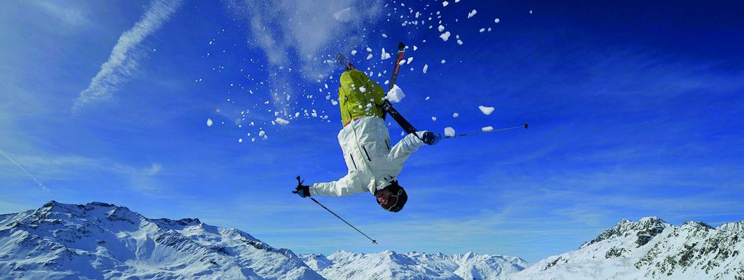 Freestyler können im Snowpark ihre Skills verbessern.