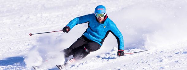 Mit zahlreichen roten und ein paar schwarzen Pisten bietet das Skigebiet Krvavec auch für fortgeschrittene Wintersportler attraktive Abfahrten.