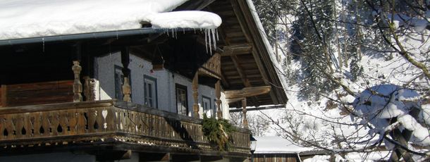 Ferienhaus dahinter Leoganger Steinberge