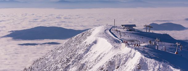 Das Skigebiet Krvavec liegt in den Steiner Alpen in Slowenien und nur 25 Kilometer entfernt von der Hauptstadt Ljubljana.