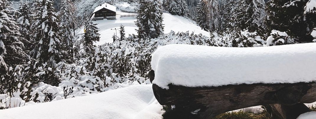 Tief verschneit ist die Landschaft aktuell bereits auf der Hochwurzen in der Steiermark. Hier sollen bis zum Wochenende 70cm fallen.