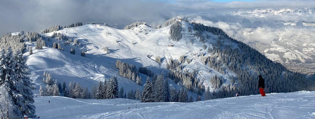 Im Snow Space Salzburg erwarten dich perfekte Pisten, volle Beschneiung, jede Menge Einkehrmöglichkeiten und ein toller Ausblick.