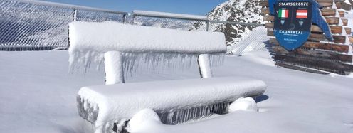 Fast ein halber Meter Neuschnee liegt aktuell am Kaunertaler Gletscher. Am Freitag, 22.9.17, beginnt hier die Skisaison.
