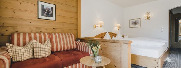 Wohnschlafzimmer mit Balkon