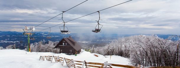 Das Skigebiet Javornik liegt ca. 55 km von Ljubljana entfernt.