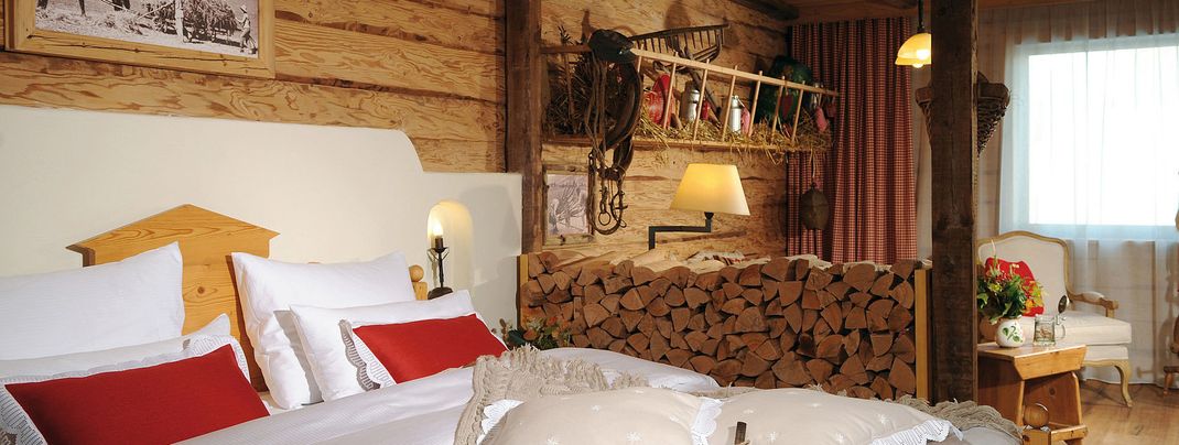 Detaillierte Infos zur Unterkunft Hotel Fire & Ice mit Baumchalets