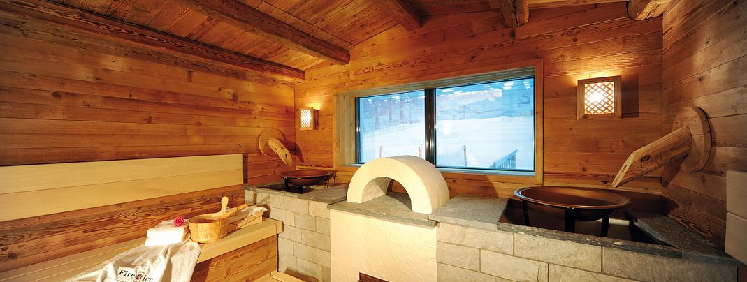 Detaillierte Infos zur Unterkunft Hotel Fire & Ice mit Baumchalets