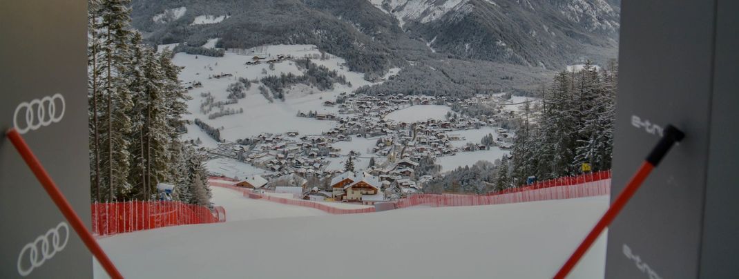 Die Weltcupabfahrt endet in St. Vigil in Enneberg.