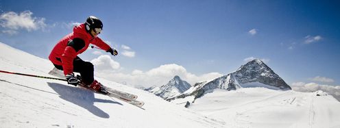Am Hintertuxer Gletscher können Wintersportfans das ganze Jahr über Ski fahren.