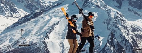 Mit dem SkiFree-Programm von Helly Hansen wird deine neue Skiausrüstung zum Ticket für kostenlose Ski-Abenteuer.