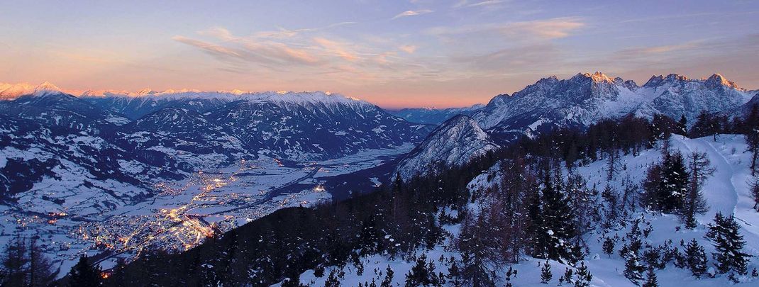 Einmalig eingebettet in einer atemberaubenden alpinen Naturlandschaft liegt die Sonnenstadt Lienz.