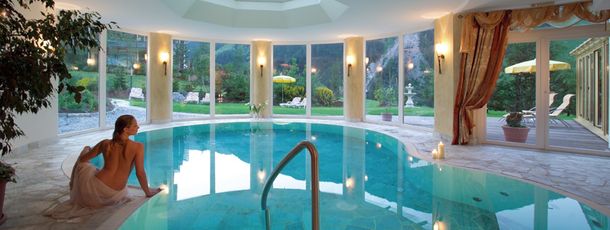 Hotel mit Pool in den Bergen