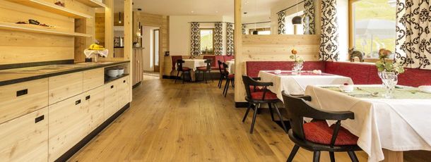 Gemütlicher neuer Speisesaal