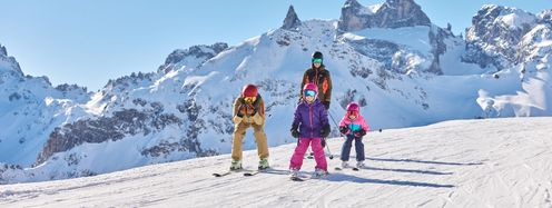 Entdecke die familienfreundlichsten Skigebiete in Vorarlberg.