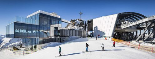 Spektakuläre Glasfassade: das Gourmetrestaurant ice Q.