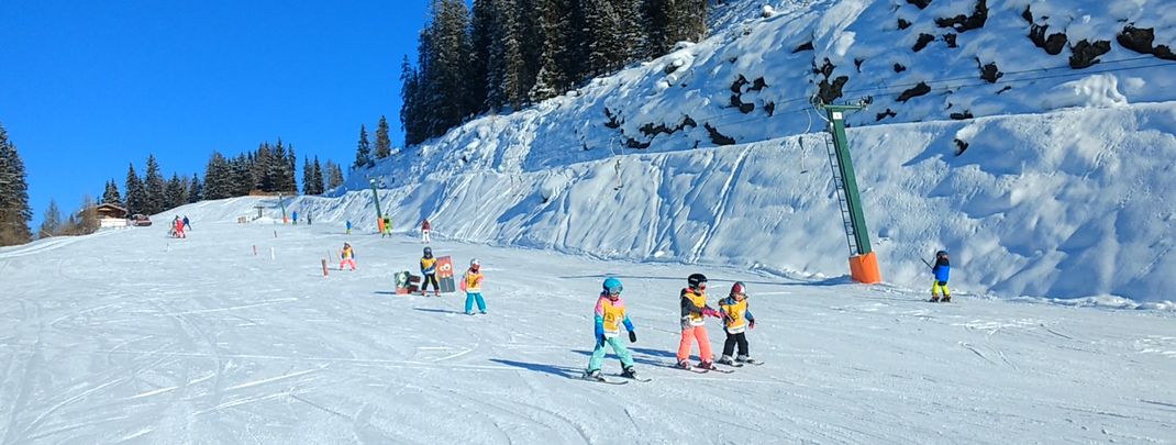 The practice area is located directly at the top station of the gondola!