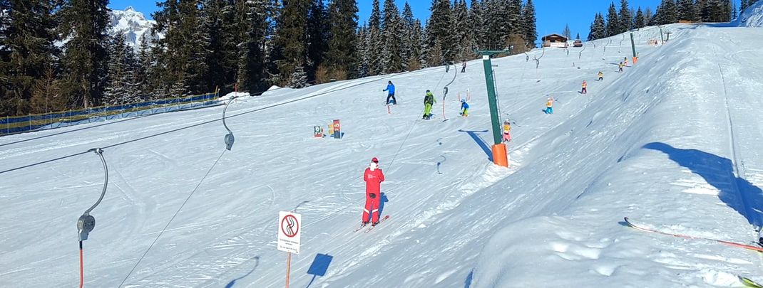 Beginners get along well with the platter lift.