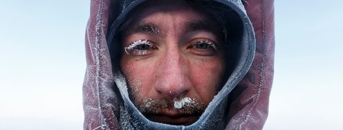 Wenn du einen längeren Aufenthalt in der Natur bei Minustemperaturen planst, solltest du dich mit den Gefahren von Kälte auseinandersetzen.