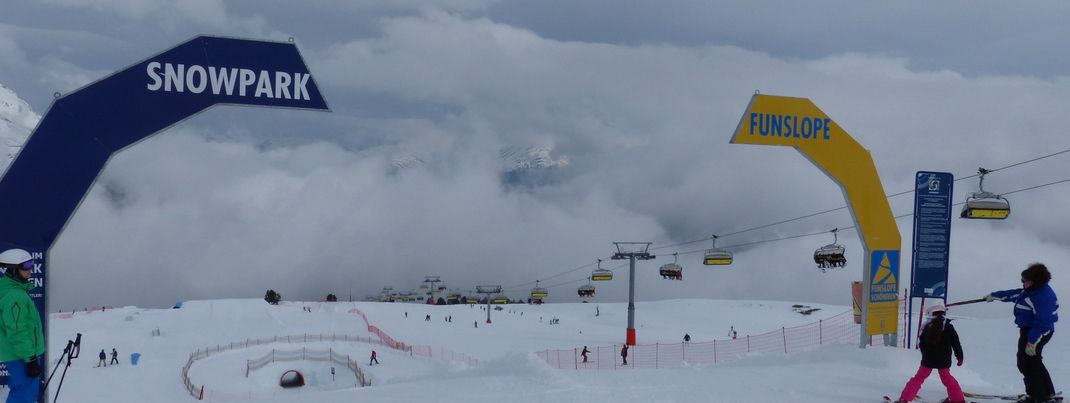 Die Funslope und der Funpark im Skigebiet Schöneben.