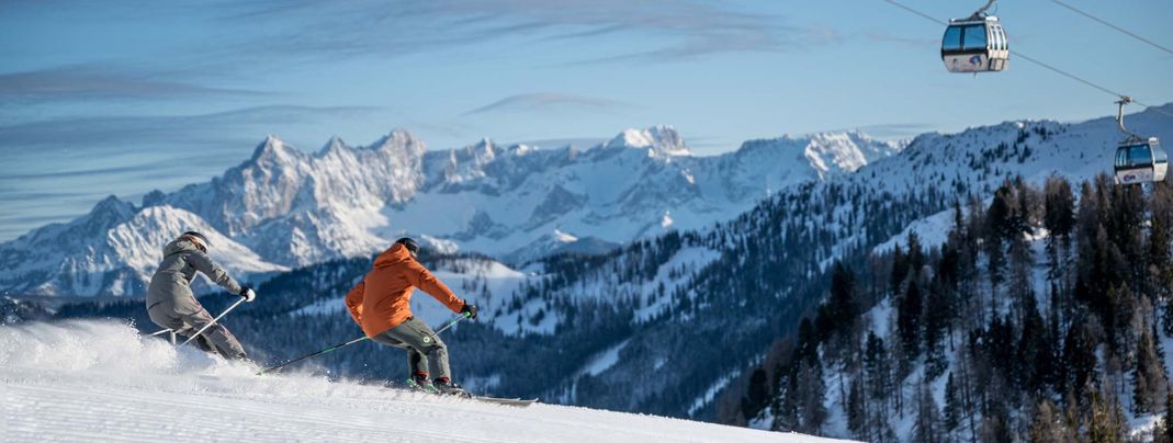 Beginners and re-starters can also enjoy the 9-kilometer long blue slopes.