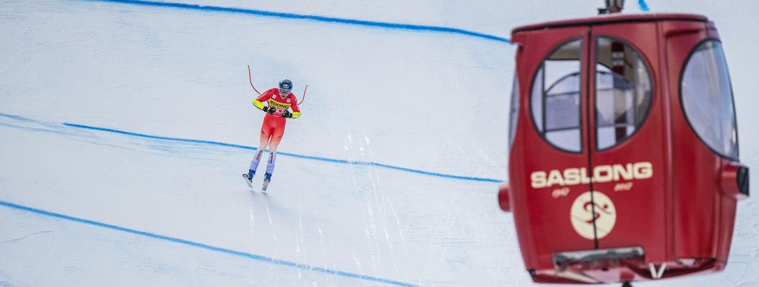 Marco Odermatt holt sich den Sieg in der Abfahrt von Gröden.