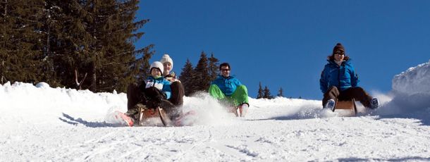 Rodelspaß auf zwei Naturrodelbahnen.