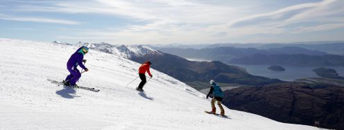 Treble Cone: Skiing with unique views of Lake Wanaka