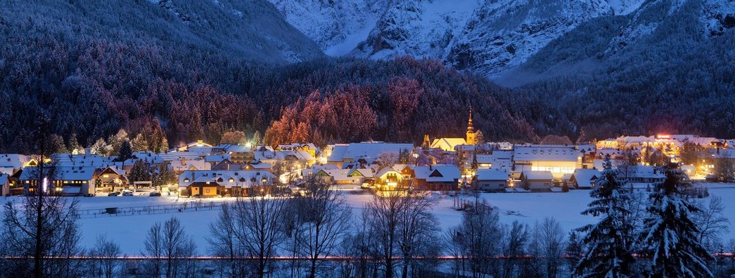 Der Skiort Kranjska Gora liegt nur wenige Fahrminuten von der österreichischen Grenze entfernt.