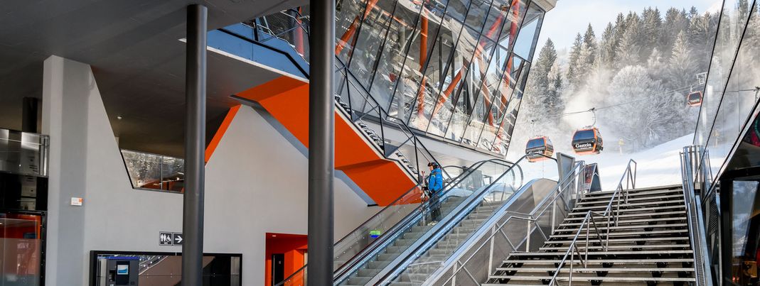 Top-moderne Talstation der Schlossalmbahn in Bad Hofgastein.