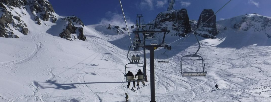 Auffahrt mit dem Towers Triple Chair Lift