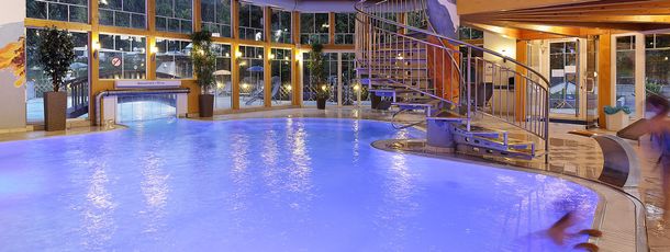 Tirol Camp Fieberbrunn - Panorama Hallen/Freibad
