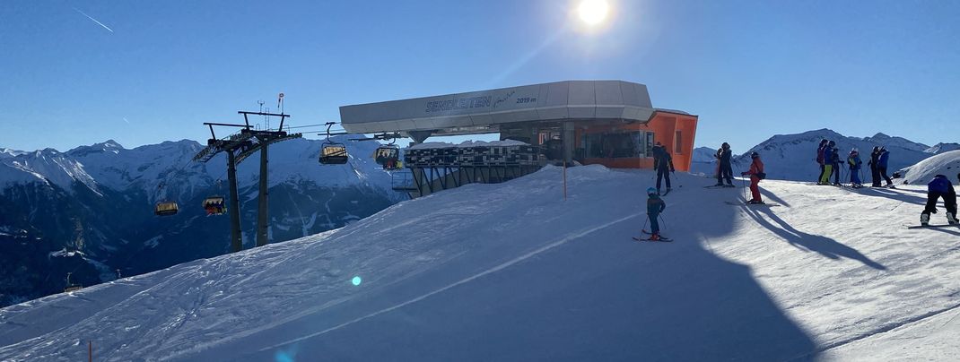 Sendleiten 4-Pack lift: Carving fans will find beautiful red slopes here!