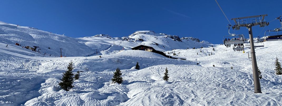Traced powder at the Schlosshochalm lift