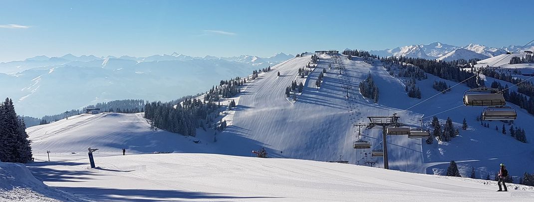 145cm dick ist Ende März die Schneedecke in der SkiWelt Wilder Kaiser-Brixental. Bis 8. April läuft hier die Saison.