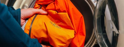 Je besser du deine Hardshell pflegst, desto länger hält sie.