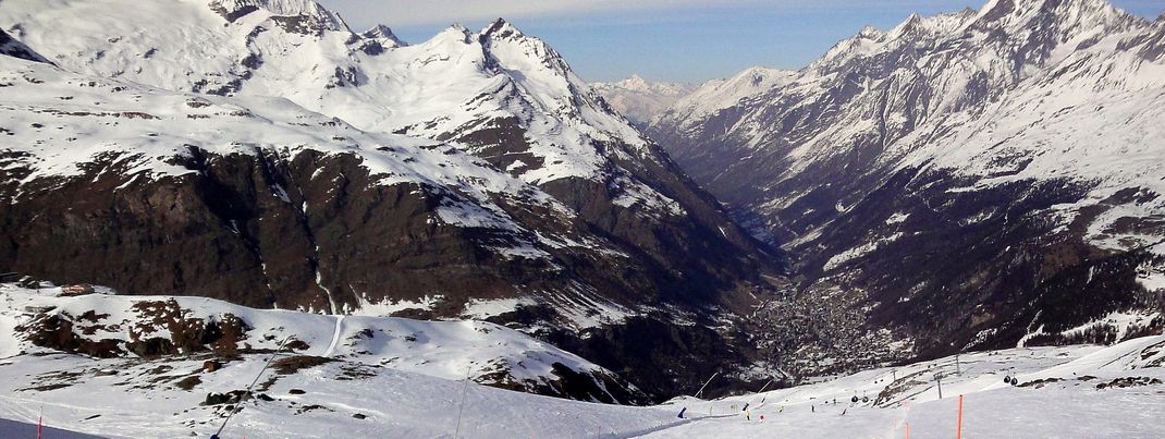 View from the slope “Sandiger Boden – Nr. 63” towards the valley around Zermatt