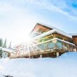 Chalet in der Wintersonne