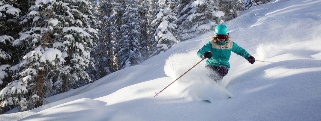 Der Champagne Powder ist besonders leicht und trocken und daher ideal zum Skifahren.