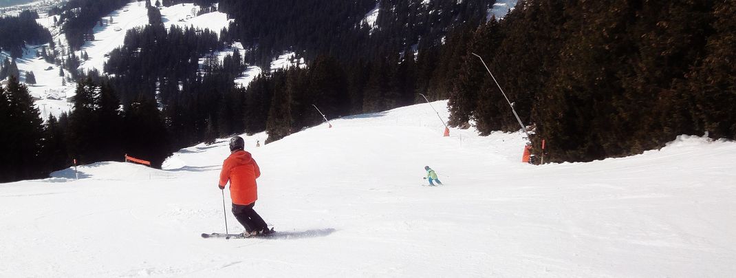Im First Gebiet wird die Talabfahrt Nr. 22 beschneit (Nr. 23 wird hingegen nicht beschneit!)