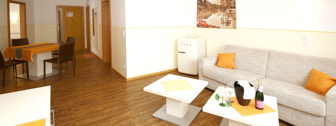 80m; Suite mit 2 Schlafzimmern f&uuml;r 4 Erwachsene