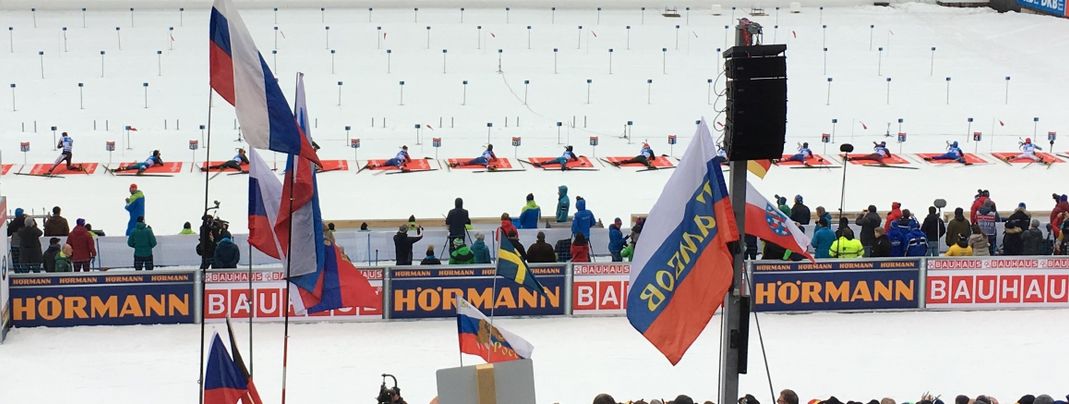 Russische Flaggen sieht man bei den Biathlon-Weltcups zahlreich.